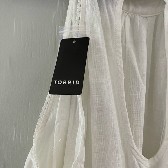 TORRID Mixed Lace Halter - Cloud Dancer - Size 2 - NWT - Picture 6 of 7